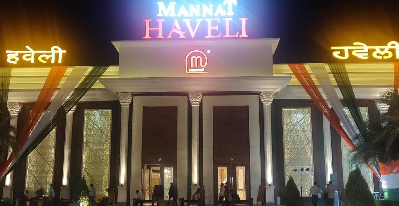 Mannat Haveli Hotel Kurukshetra Buitenkant foto