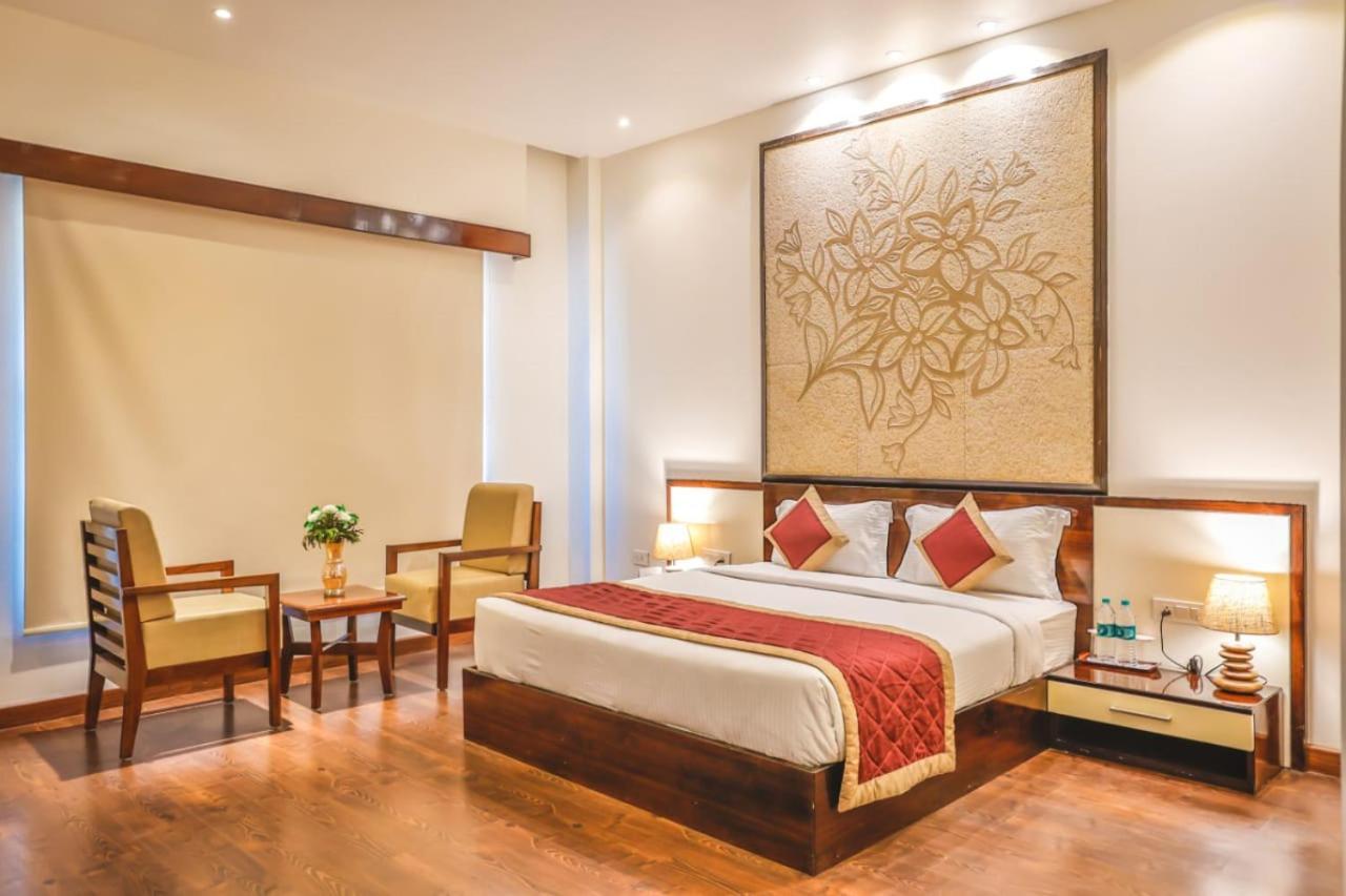 Mannat Haveli Hotel Kurukshetra Buitenkant foto
