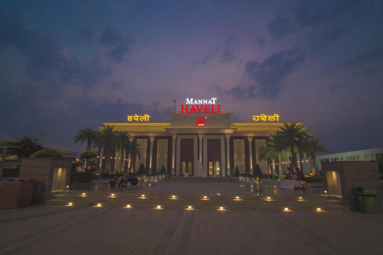 Mannat Haveli Hotel Kurukshetra Buitenkant foto