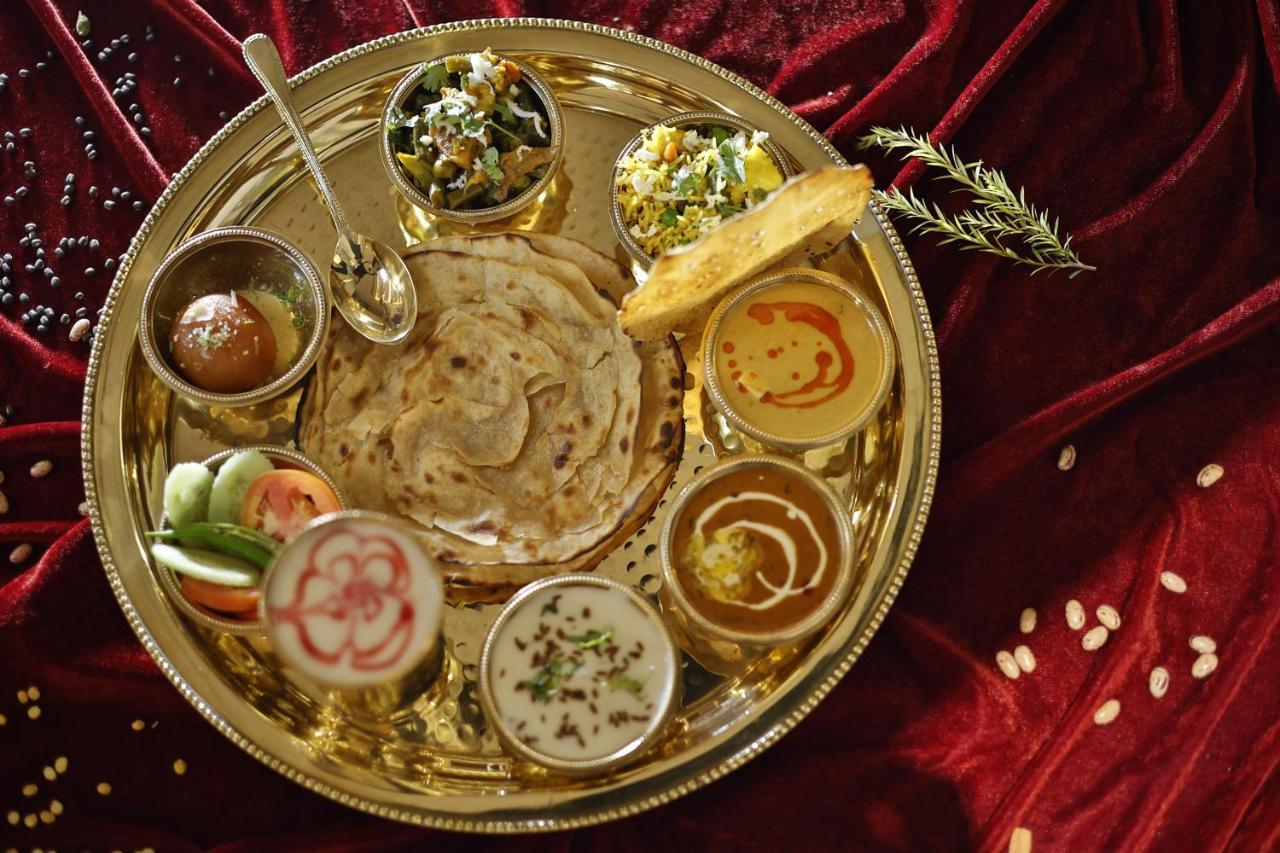 Mannat Haveli Hotel Kurukshetra Buitenkant foto