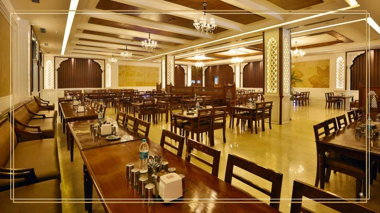 Mannat Haveli Hotel Kurukshetra Buitenkant foto