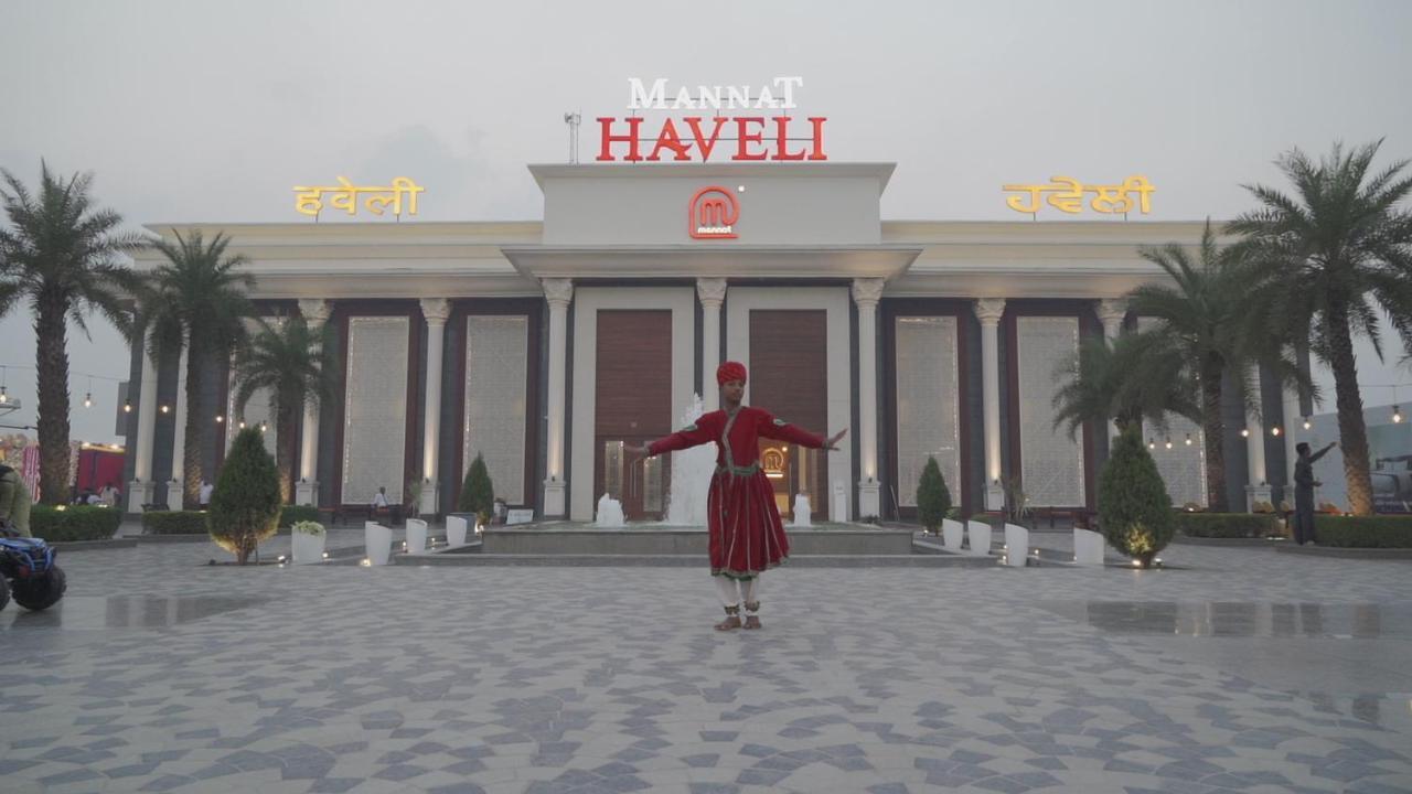 Mannat Haveli Hotel Kurukshetra Buitenkant foto