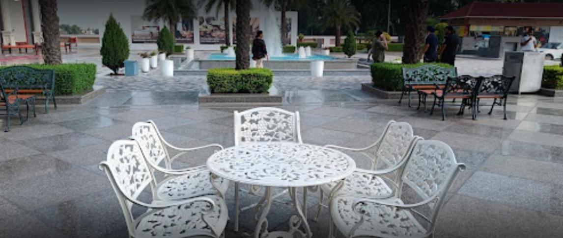 Mannat Haveli Hotel Kurukshetra Buitenkant foto